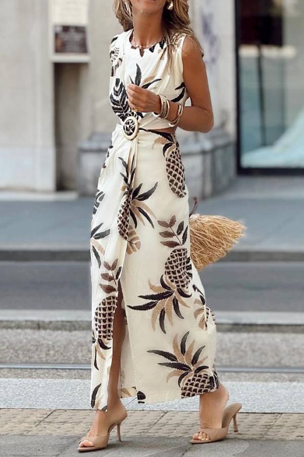 Sleeveless Dress with Tropical Pineapple Print