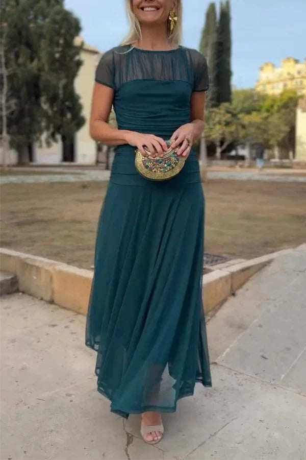 Chic Illusion Yoke Short Sleeve Flowy Long Dress