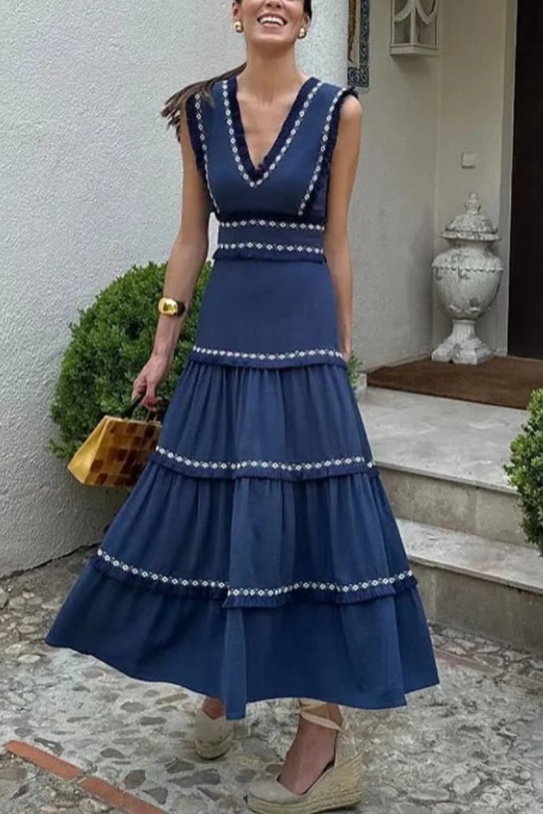 Temperamental and Mature V-neck Tassel Dress