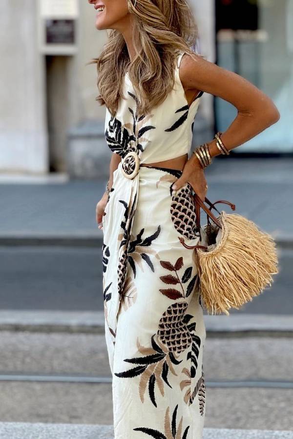 Sleeveless Dress with Tropical Pineapple Print