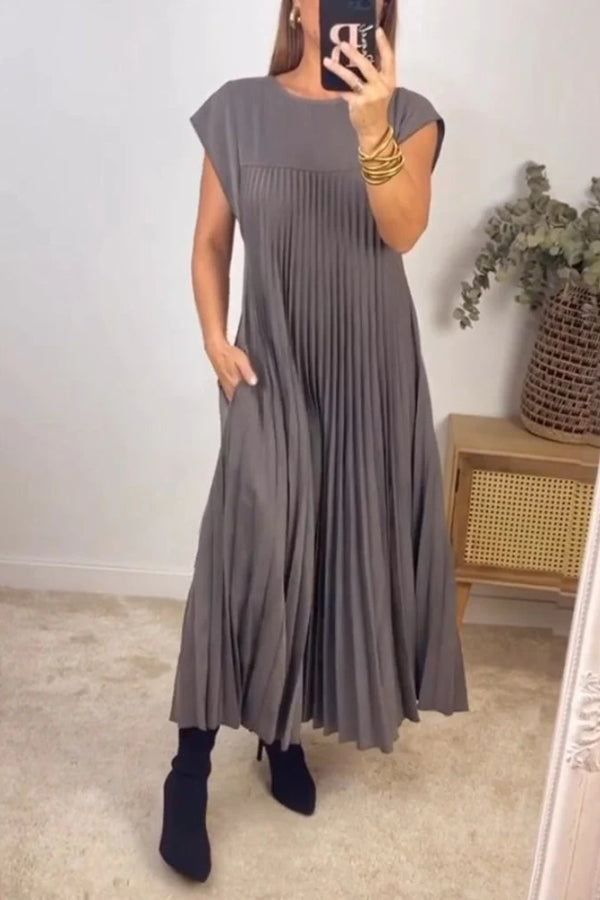 Sleeveless Pleated Simple Solid Color Dress