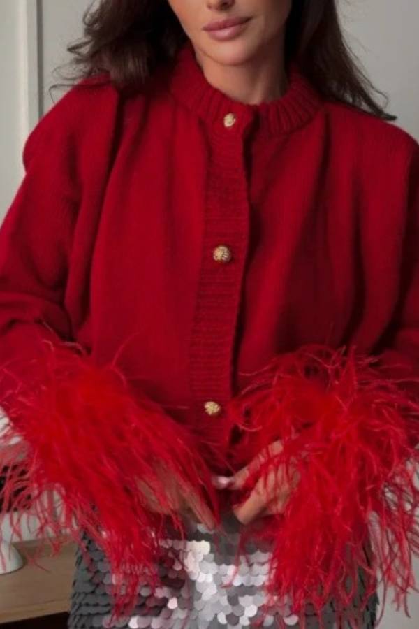 Cropped knitted cardigan with feather cuffs