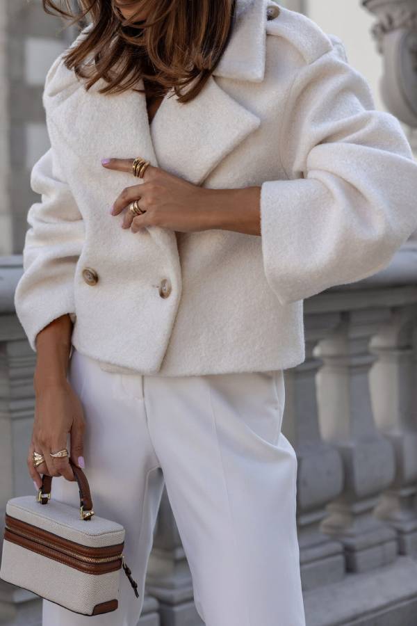 Double-breasted short wool coat with lapel