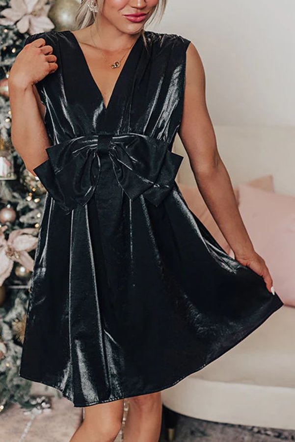 Mesmerizing Sight Satin Bow Design Pocketed Mini Dress