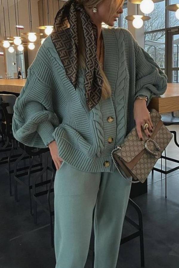 Fashion Solid Color V-neck Knit Set
